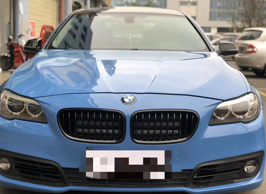 Glattes Oberflächenhochglanz-Auto-Verpackungs-Fahrzeug, das Abu Dhabi Blue einwickelt