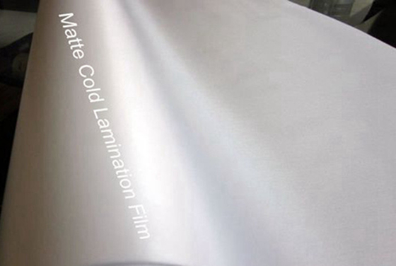 Haftvermögen-kalte leichte Berührung Matte Laminating Film Roll 1.2mm